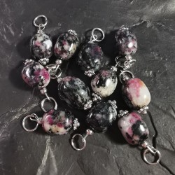 Eudialyte - petit pendentif - 4ème chakra + chakra magenta + 1er chakra
